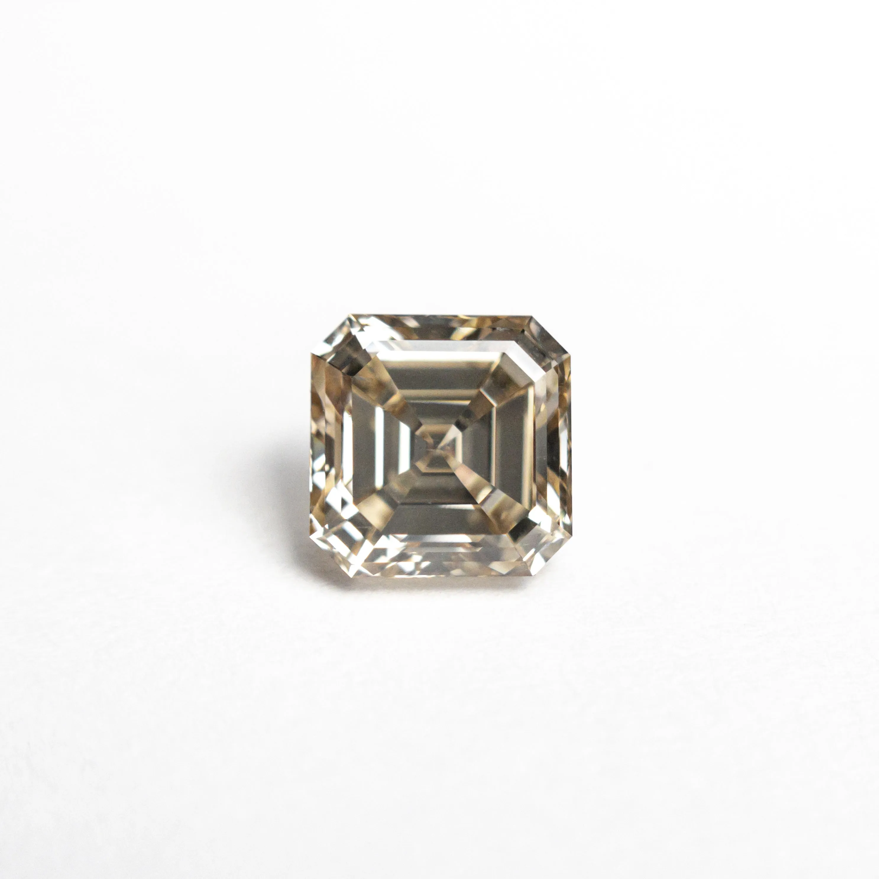 1.00ct 5.52x5.51x3.69mm VS2 C3 Cut Corner Square Step Cut  21024-01