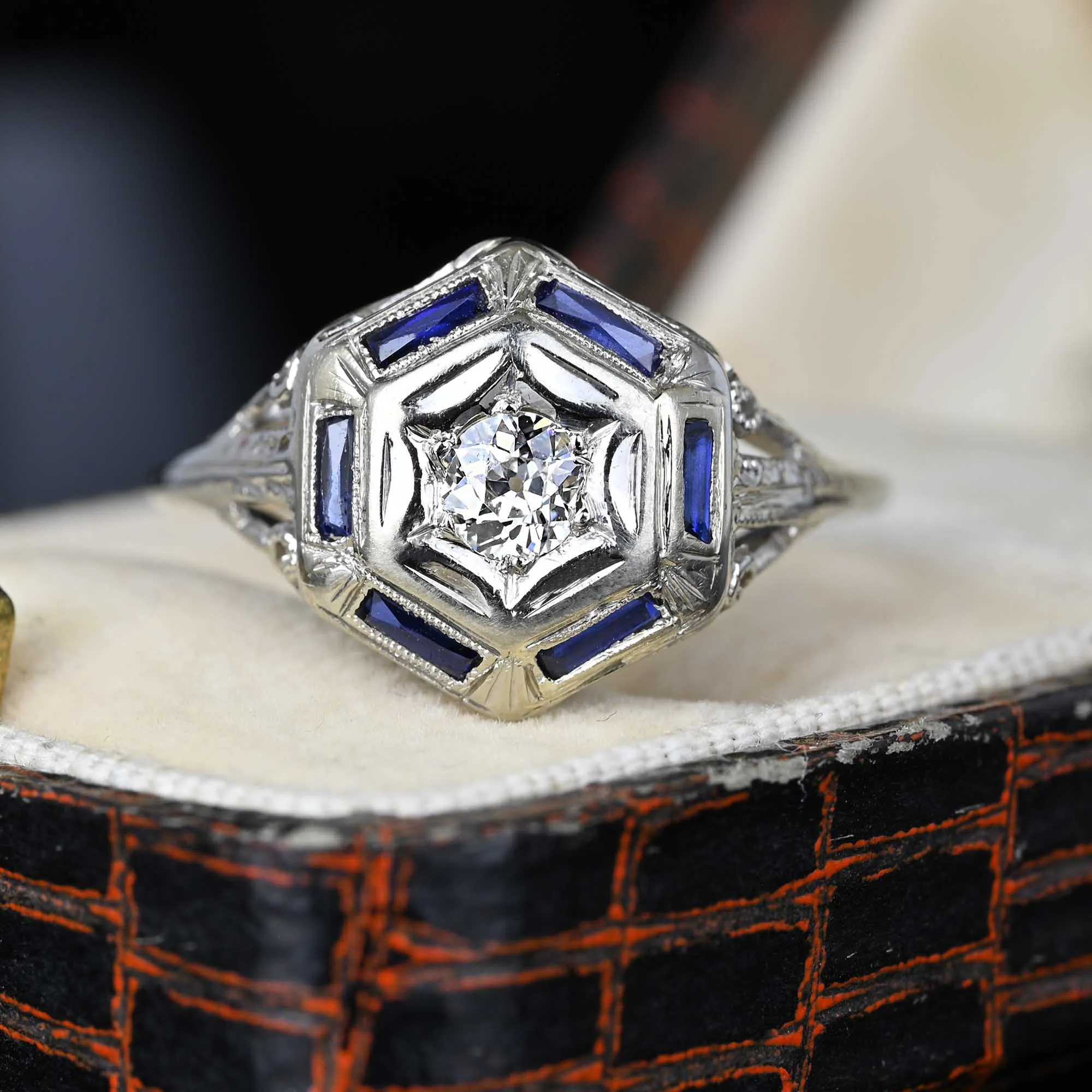 Art Deco 18K White Gold Filigree Sapphire Diamond Ring