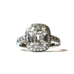 Eclat Jewels - Halo Ring with 1 Cushion-cut Diamond and 37 Round Diamonds, Platinum