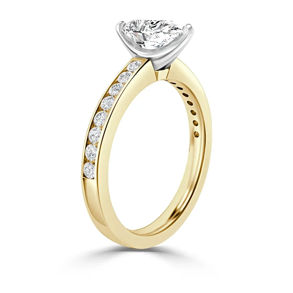 Eva - 18ct Yellow Gold - Pear