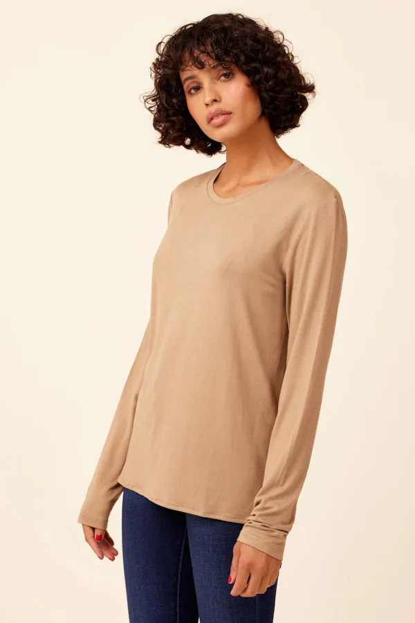 Majestic Soft Touch Semi Relaxed Crewneck in Cigare